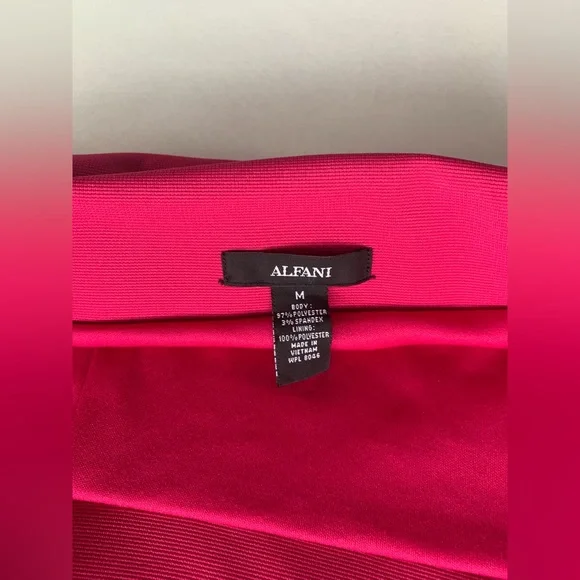 Pink Skirt - Picture 2 of 4